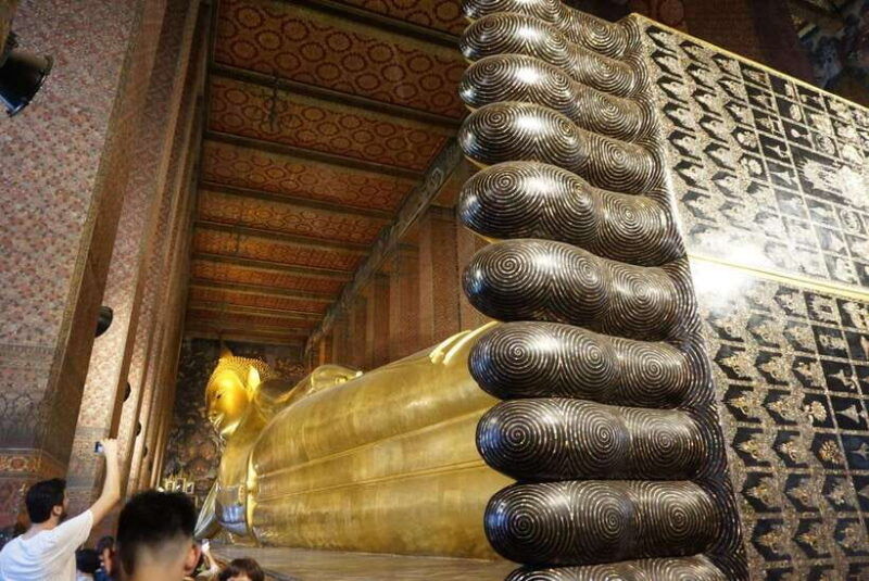 Bangkok: Wat Pho and Wat Arun Guided Walking Tour (2 Hours) - Itinerary and Highlights