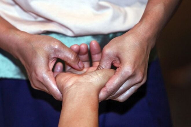Bangkok: Wat Pho Thai Massage in Your Hotel Room - Positive Reviews and Testimonials