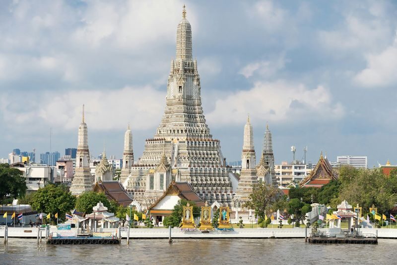 Bangkok Wat Pho & Wat Arun Guided Walking Tour - A useful first look at Bangkok’s temple district