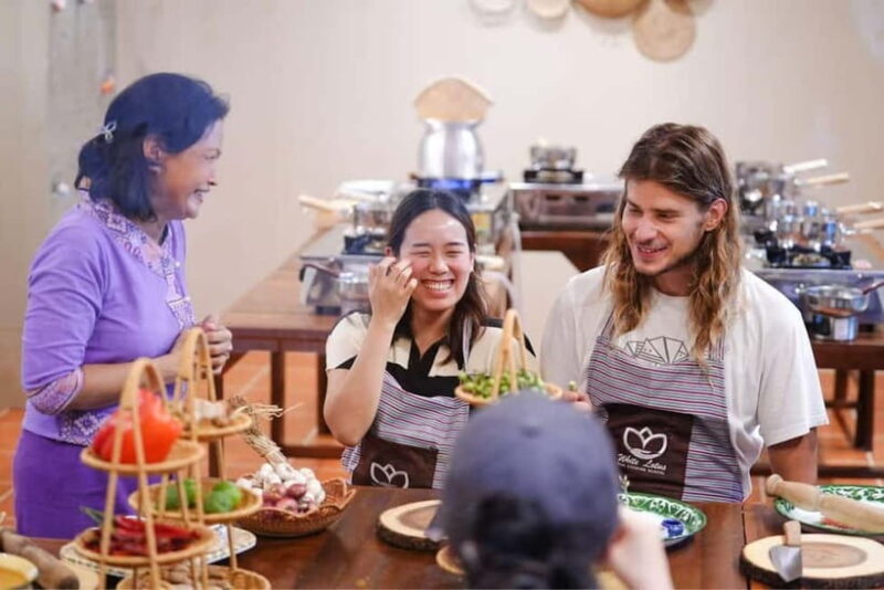 Bangkok: White Lotus Thai Cooking Class with Market Tour - Good To Know