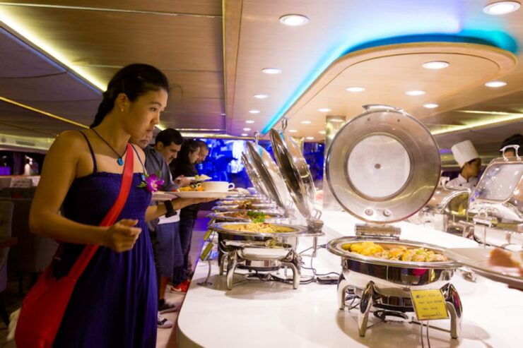 Bangkok: Wonderful Pearl Candle Light Dinner Cruise - Booking and Logistics