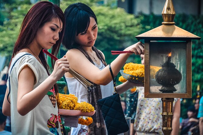 Bangkok Worship & Walking Tour Erawan, Trimurti & Lakshmi Shrines – 2 Hours - Walking Tour Itinerary: Exploring the Shrines in 2 Hours