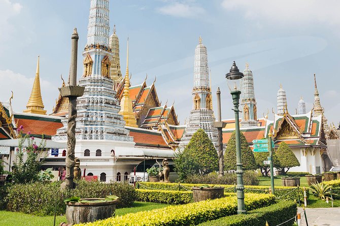 Bangkoks Grand Palace Complex and Wat Phra Kaew Tour - Common Questions