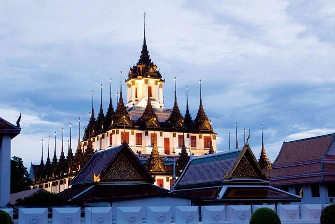 Bangkok's Hidden Treasures Walking Tour - Pom Pra Satru Pai District Stroll