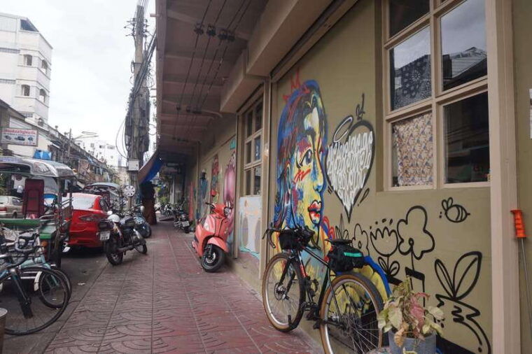Bangkok’s Local Hidden Sightseeing Walking Tour + Food Tour - Immersive Cultural Experience