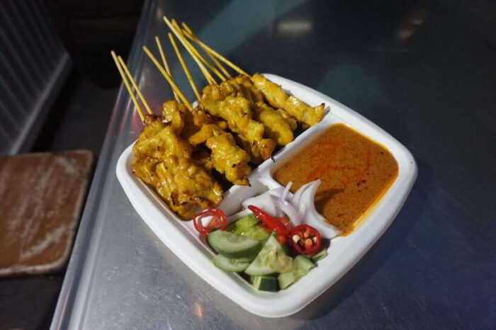 Bangkok’s Local Hidden Sightseeing Walking Tour + Food Tour - Booking and Cancellation Policy