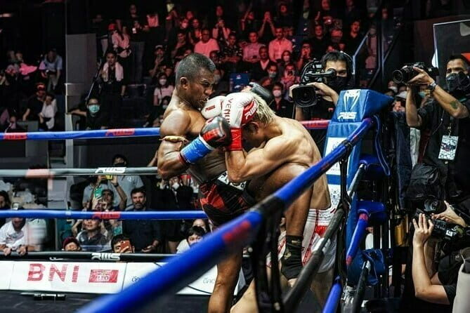 Bangkok's Top Muay Thai Ticket at Rajadamnern Stadium - Authentic Cultural and Practical Experience