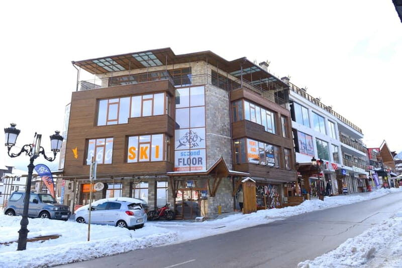Bansko: Ski and Snowboard equipment rental - What the Experience Looks Like at 360skibansko
