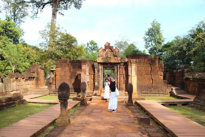 Banteay Srei Secrets Private Tour Include Kbas Spean - Discovering Banteay Srei: The Lady’s Temple