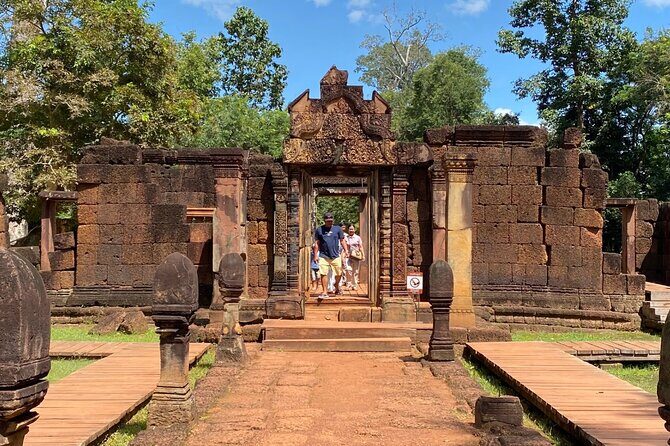 Banteay Srei with Neak Pean and Preah Khan Temple Tour - The practical aspects
