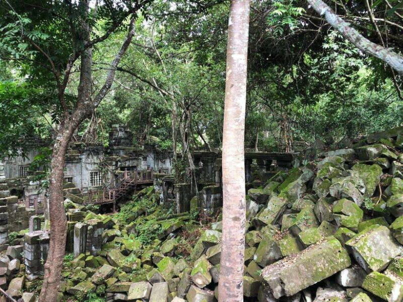 Banteay Srey, Beng Mealea, Kompong Phluk with Spanish Guide - Comfortable Transportation and Personal Service