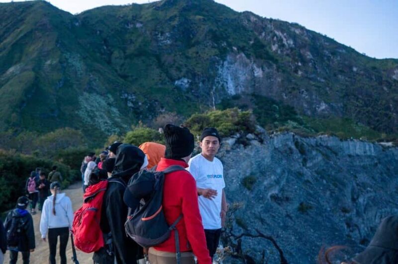 Banyuwangi/Bali: Ijen Crater Blue Fire & Sunrise Guided Tour - A Detailed Look at the Experience