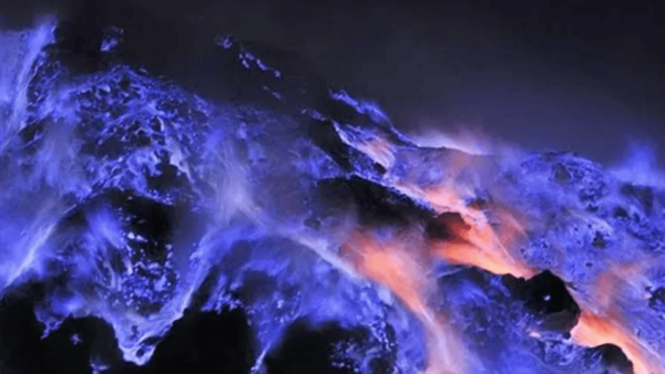 Banyuwangi/Bali: Mount Ijen Midnight Blue Fire Guided Tour - Customer Reviews and Highlights