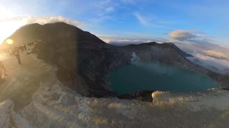 Banyuwangi: Day Hike Mount Ijen Mid Night Blue Fire Guided - Why This Tour Is a Great Value