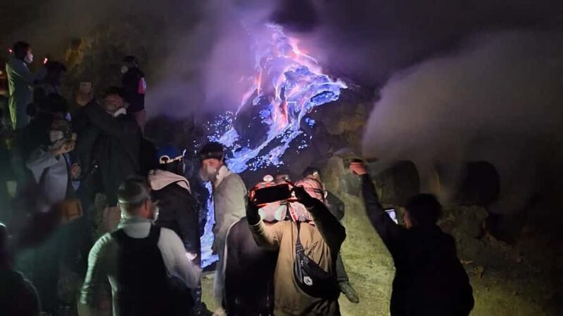 Banyuwangi: Ijen Blue Fire Tour with Transfer Services - The Sunrise and Panoramic Views