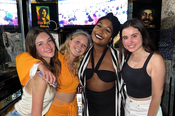 Bar Crawl on Harbour Island With Local Singer - Setting the Stage