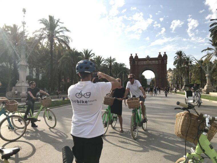 Barcelona: 1.5-Hour Sightseeing Tour by Bike/Electric Bike - Customer Reviews