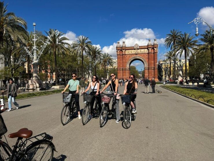 Barcelona: 1-Day Bike Rental - Highlights of the Tour