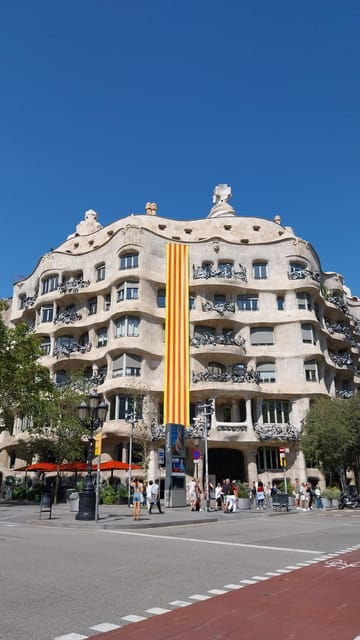 Barcelona 101 Walking Tour: All Highlights in One Day - Good To Know