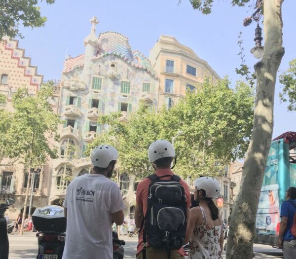 Barcelona: 2.5-Hour Gaudí Segway Tour - Price and Availability