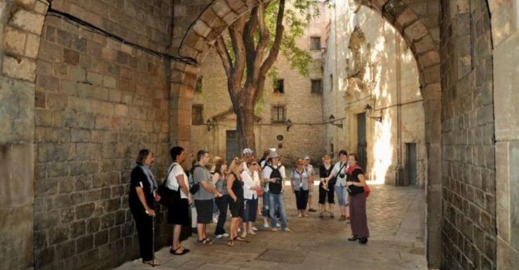 Barcelona 2-Hour Gothic Walking Tour - Tour Duration and Language