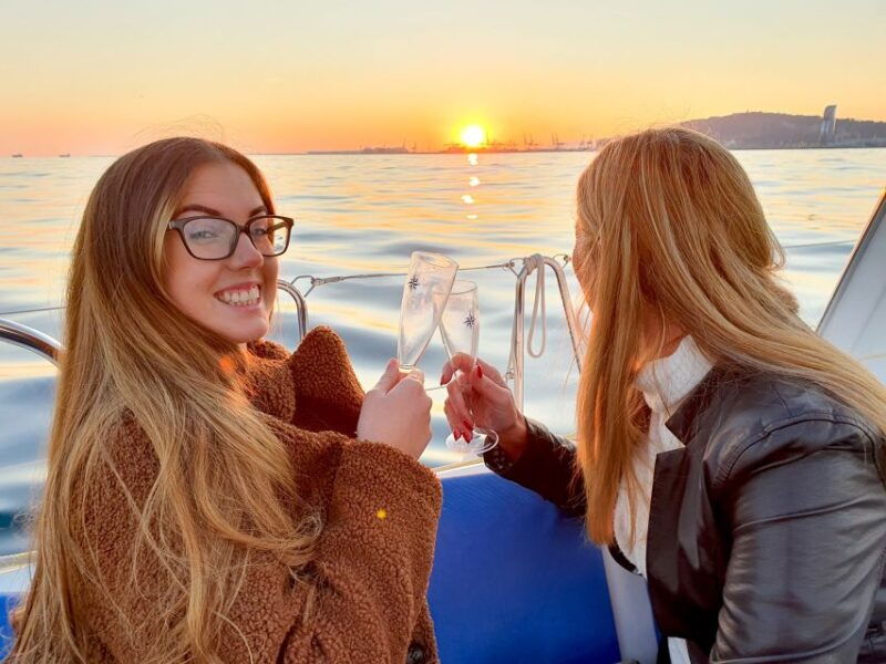 Barcelona: 2-Hour Sailboat Tour With Snacks and Drinks - Itinerary Details