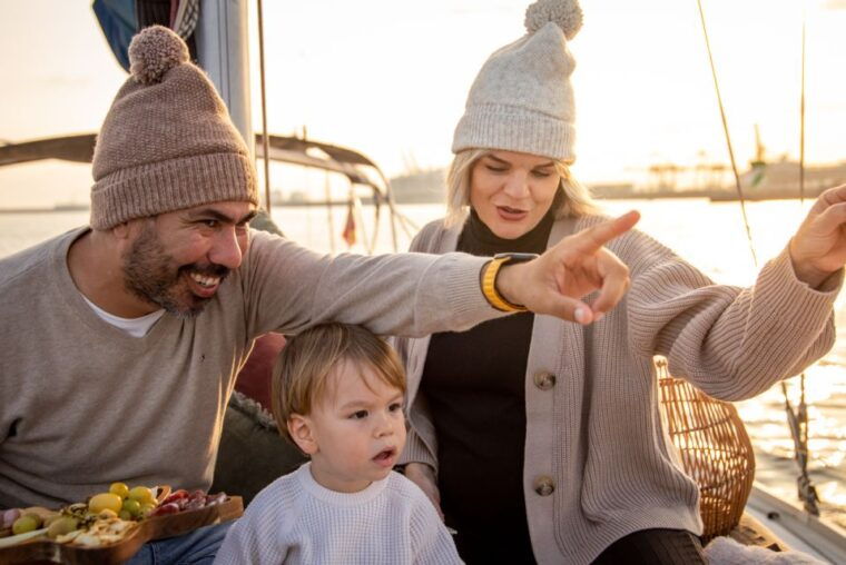 Barcelona : 2 Hours Sailing Tour With Snacks and Drinks - Important Information to Know