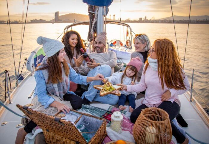 Barcelona : 2 Hours Sailing Tour With Snacks and Drinks - Common Questions