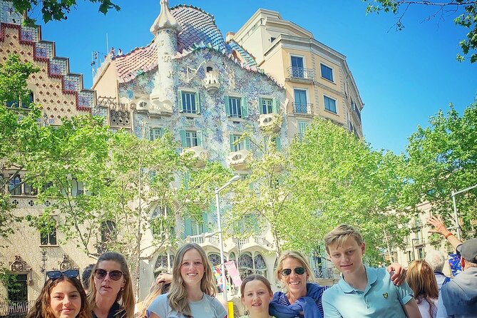 Barcelona 2-in-1 Walking Tour: Old Town Gaudí Street - Common Questions