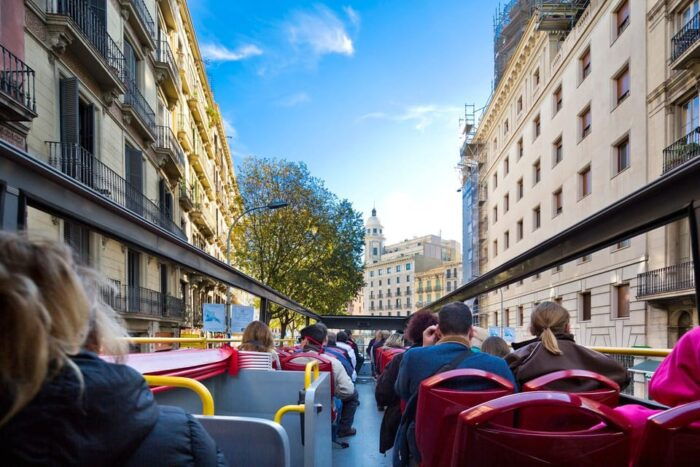 Barcelona: 24 or 48-Hour Hop-On Hop-Off Bus Tour - Accessibility and Accommodations