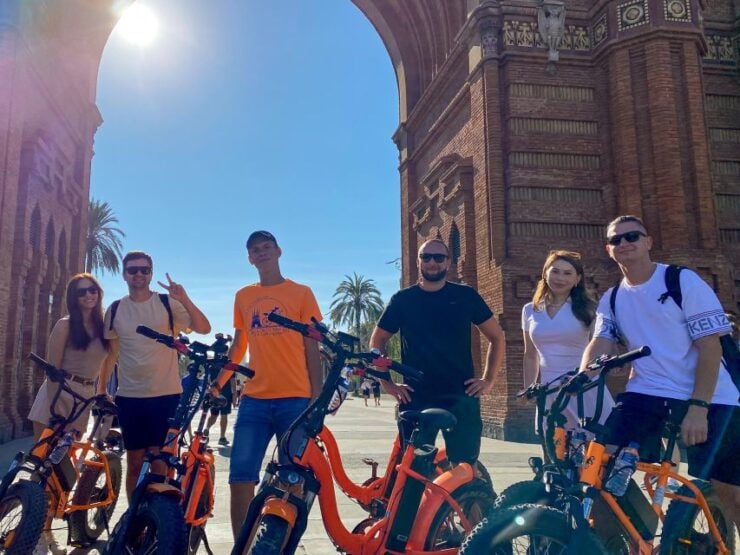 Barcelona: 25-Top Tour With a Local German Guide, Bike/Ebike - Tour Itinerary