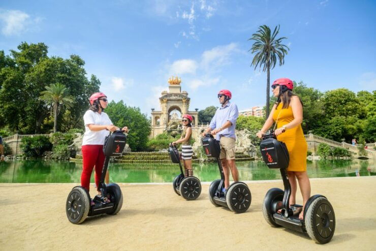 Barcelona: 2,5h Gaudí Segway Tour - Tour Details