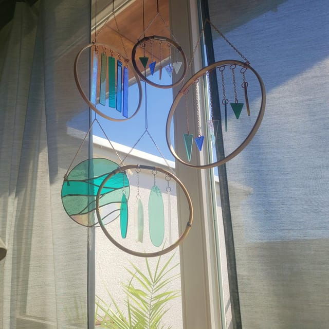 BARCELONA: 2h Glass Art Workshop, Create Your Suncatcher! - Good To Know