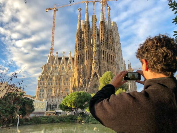 Barcelona: 3-Hour Bike Tour With a Local Guide - Highlights of the Tour