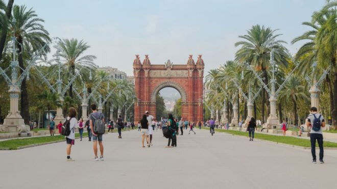 Barcelona: 3-Hour Bike Tour With a Local Guide - Reservation and Payment
