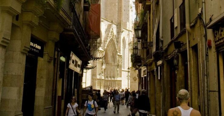 Barcelona: 4-hour Private Guided Walking Tour - Tour Experience