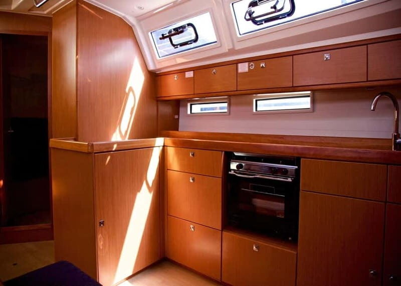 Barcelona: 4-hour sailing cruise in the morning or afternoon. - FAQ