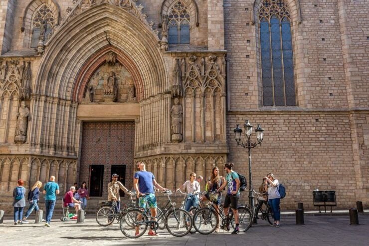 Barcelona: 4-Hour Small Group Bike Tour - Experience Highlights