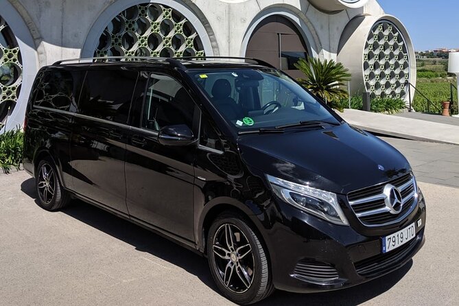 Barcelona 7pax Airport Transfer - Start Time and Opening Hours