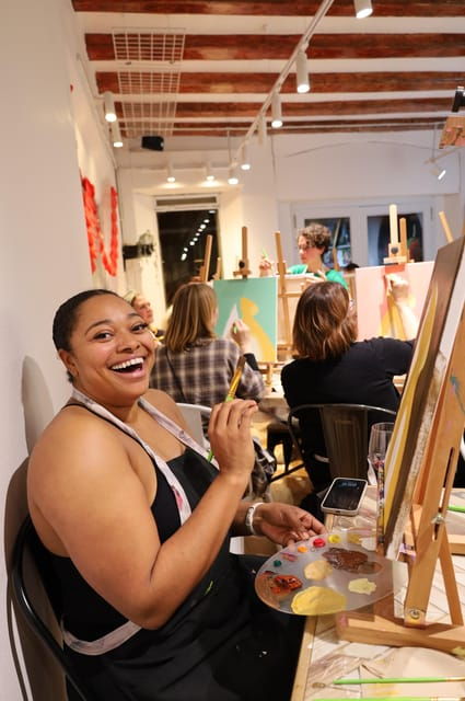 Barcelona: a Creative Experience, With Wine! Sip&Paint - Reservation and Cancellation