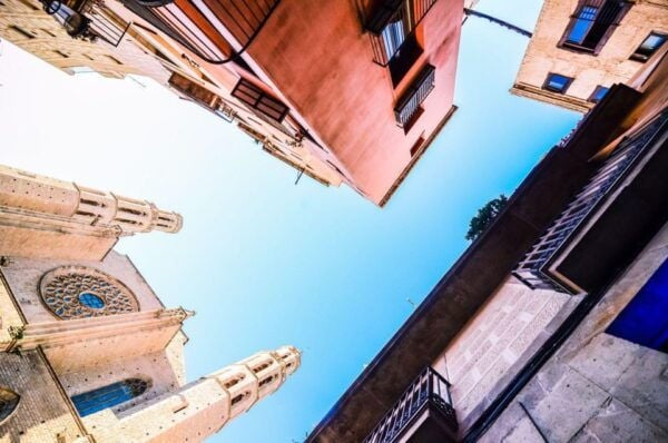 Barcelona: Agent 007 In-App Audio Tour (ENG) - Directions for Participation