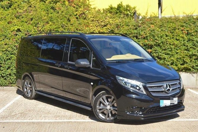 Barcelona Airport (BNC) to Port Aventura / Salou - Arrival Private Van Transfer - Pickup Details