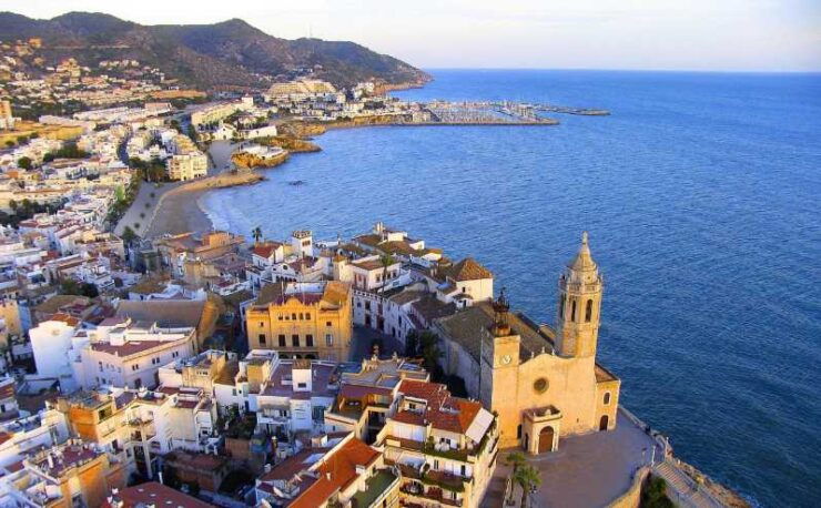 Barcelona AIRPORT: Holidays in SITGES - Good To Know