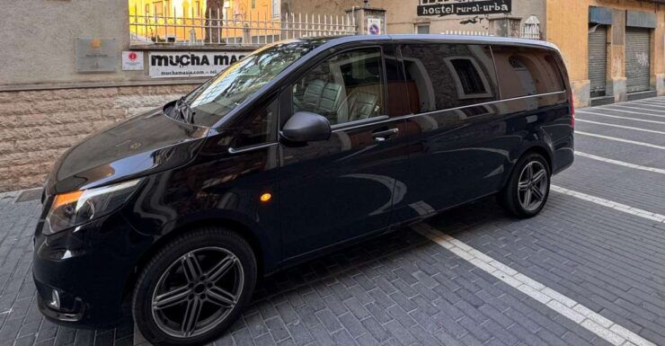 Barcelona Airport: Private Transfer to Salou - Service Details