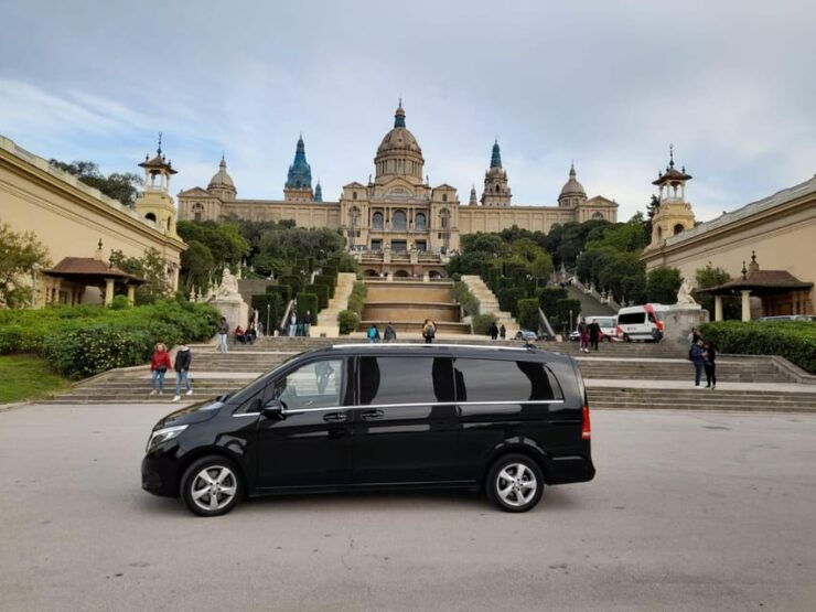Barcelona: Airport Transfer 1 - 7 Passengers - Booking and Payment