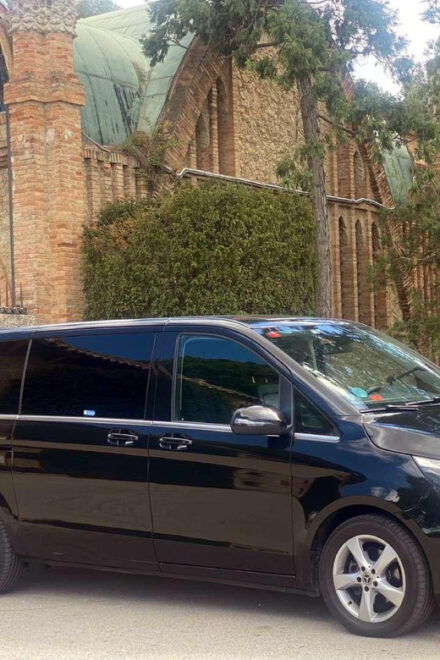 Barcelona: Airport Transfer 1 - 7 Passengers - Inclusions and Restrictions