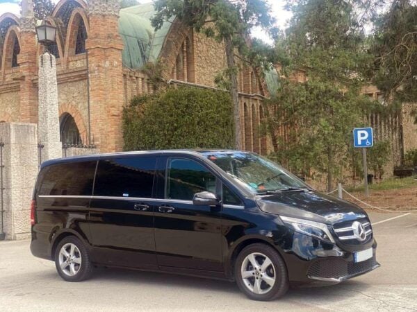 Barcelona: Airport Transfer 1 - 7 Passengers - Frequently Asked Questions