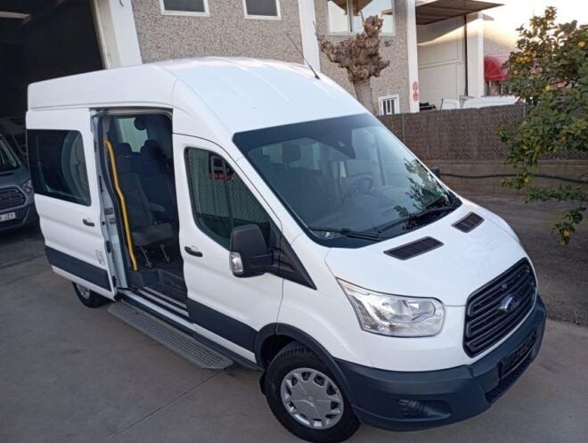 Barcelona: Airport Transfer to Port Aventura World - Service Highlights