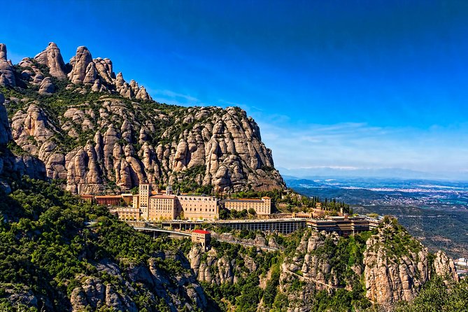 Barcelona and Montserrat Tour, Park Güell Skip-the-Line Entry - Additional Information