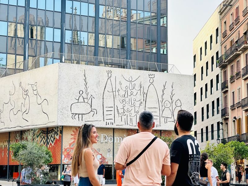 Barcelona and Picasso Museum Guided Tour - Following Picasso through the old city